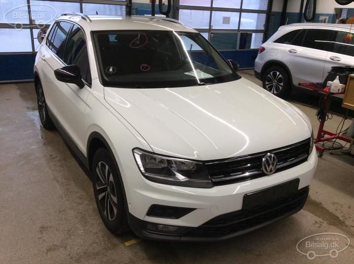 Photo 2 VIN: WVGZZZ5NZLW824731 - VOLKSWAGEN TIGUAN ESTATE 