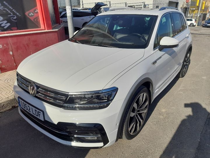 Photo 1 VIN: WVGZZZ5NZLW826147 - VOLKSWAGEN TIGUAN 