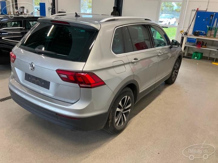 Photo 19 VIN: WVGZZZ5NZLW827012 - VOLKSWAGEN TIGUAN ESTATE 