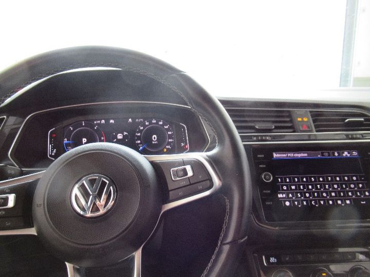 Photo 9 VIN: WVGZZZ5NZLW897405 - VOLKSWAGEN TIGUAN 