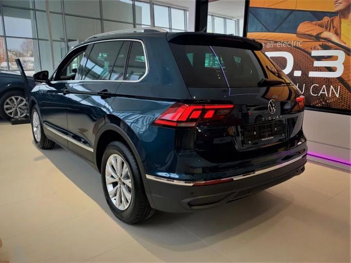 Photo 3 VIN: WVGZZZ5NZMW046367 - VOLKSWAGEN TIGUAN SUV 