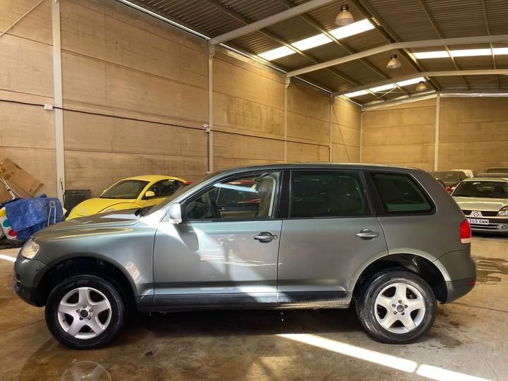 Photo 2 VIN: WVGZZZ7LZ5D036513 - VOLKSWAGEN TOUAREG 4X4 (FOUR WHEEL DRIVE). 