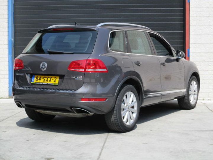 Photo 2 VIN: WVGZZZ7PZCD015470 - VOLKSWAGEN TOUAREG SUV 