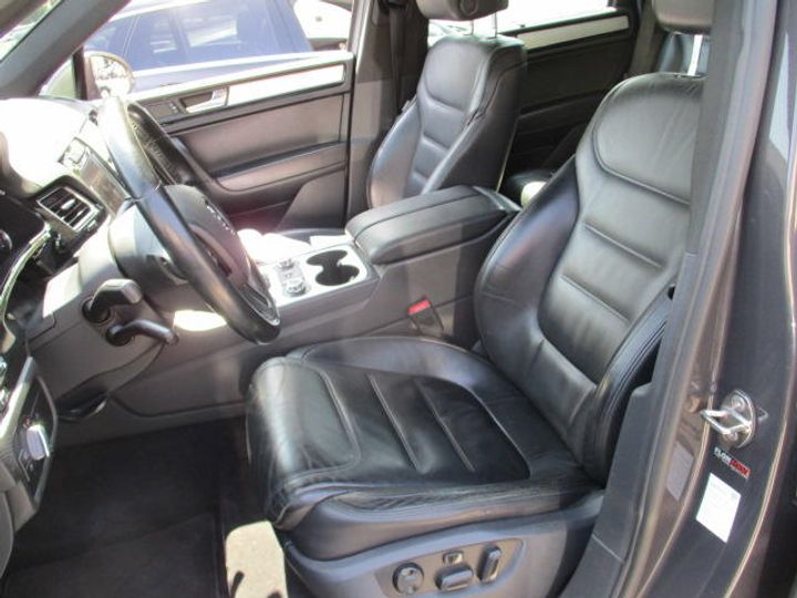 Photo 5 VIN: WVGZZZ7PZCD015470 - VOLKSWAGEN TOUAREG SUV 