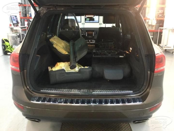 Photo 17 VIN: WVGZZZ7PZED045944 - VOLKSWAGEN TOUAREG VAN 