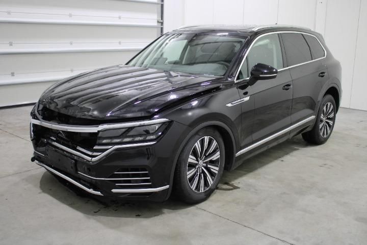 Photo 1 VIN: WVGZZZCRZJD007366 - VOLKSWAGEN TOUAREG SUV 