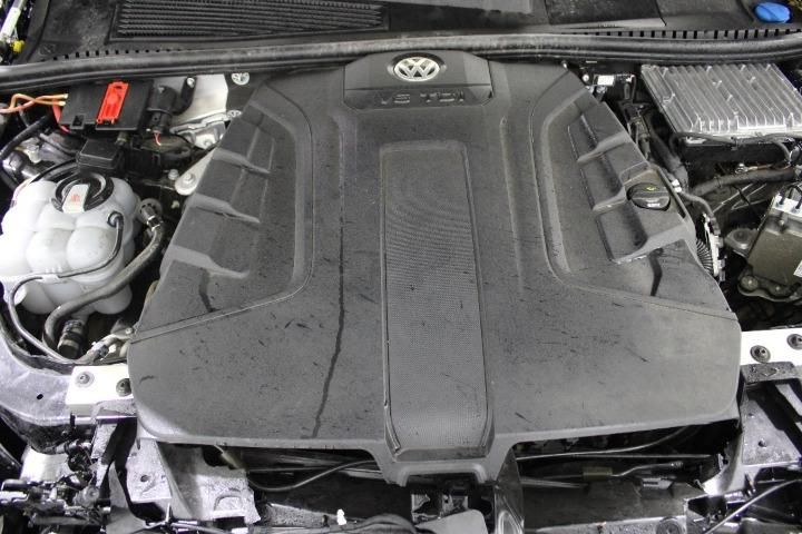 Photo 22 VIN: WVGZZZCRZJD007366 - VOLKSWAGEN TOUAREG SUV 