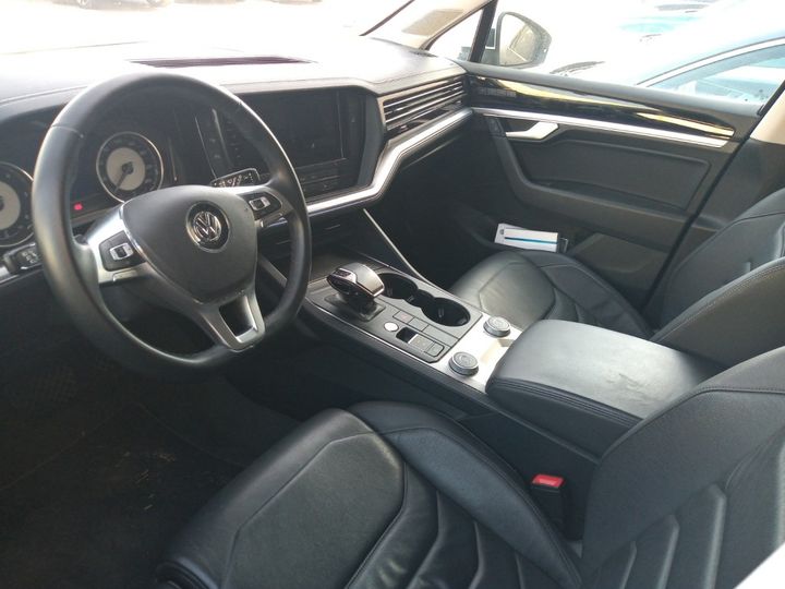 Photo 2 VIN: WVGZZZCRZJD009732 - VOLKSWAGEN TOUAREG 