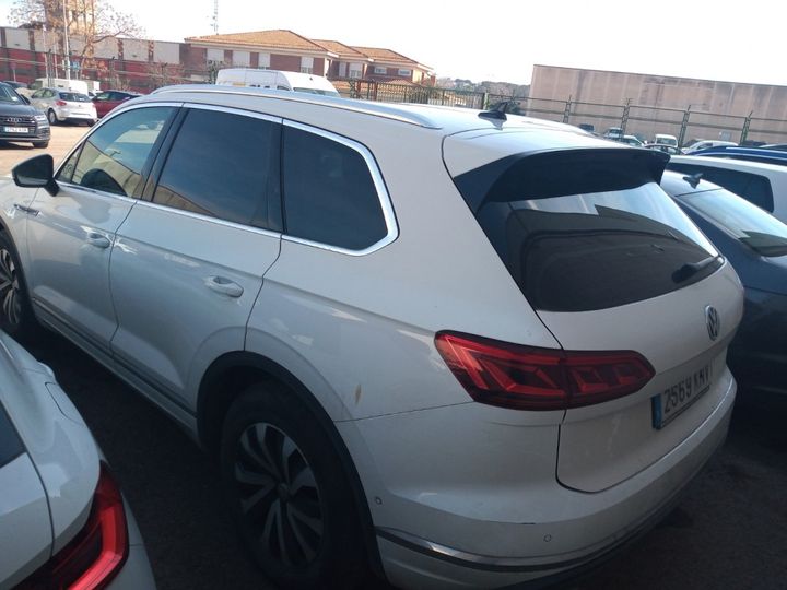 Photo 8 VIN: WVGZZZCRZJD009732 - VOLKSWAGEN TOUAREG 