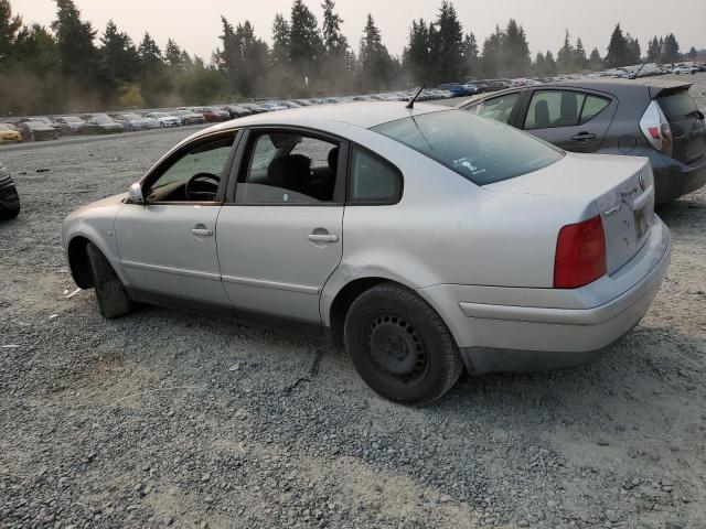 Photo 1 VIN: WVWAA63B6XE298097 - VOLKSWAGEN PASSAT 