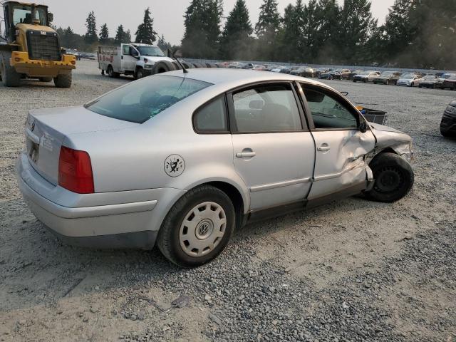 Photo 2 VIN: WVWAA63B6XE298097 - VOLKSWAGEN PASSAT 