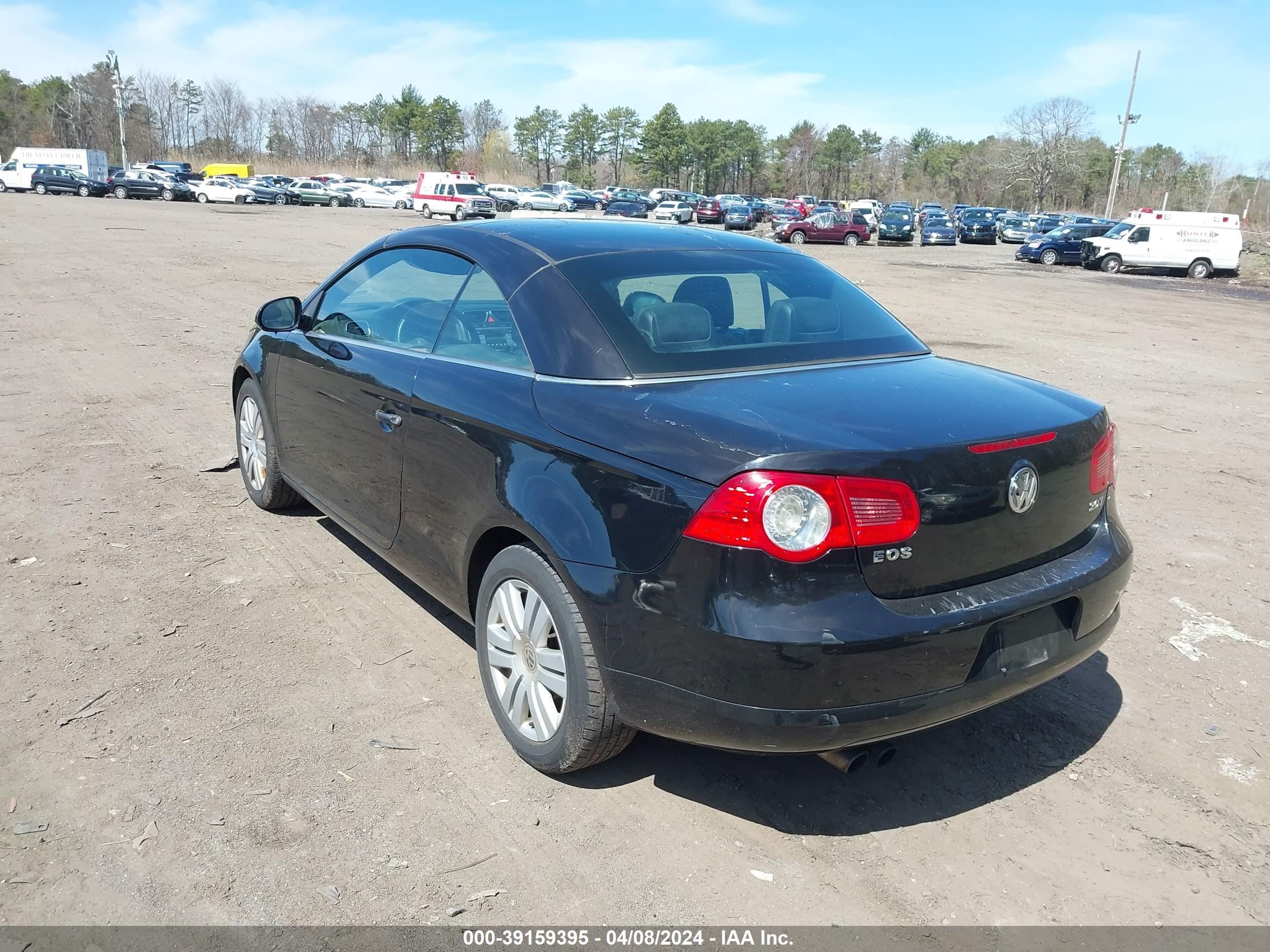 Photo 2 VIN: WVWAA71F38V048197 - VOLKSWAGEN EOS 