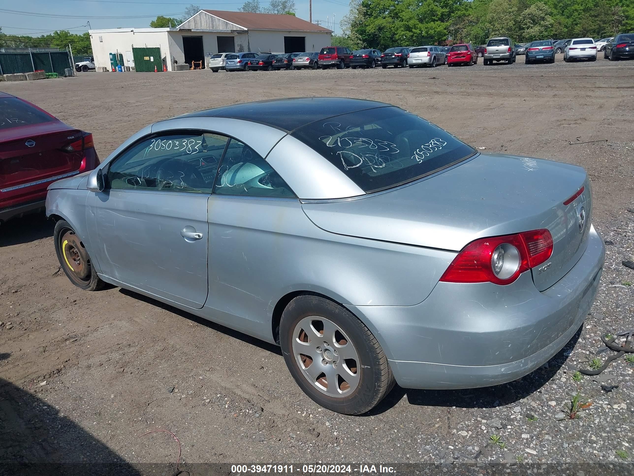 Photo 2 VIN: WVWAA71F57V020593 - VOLKSWAGEN EOS 