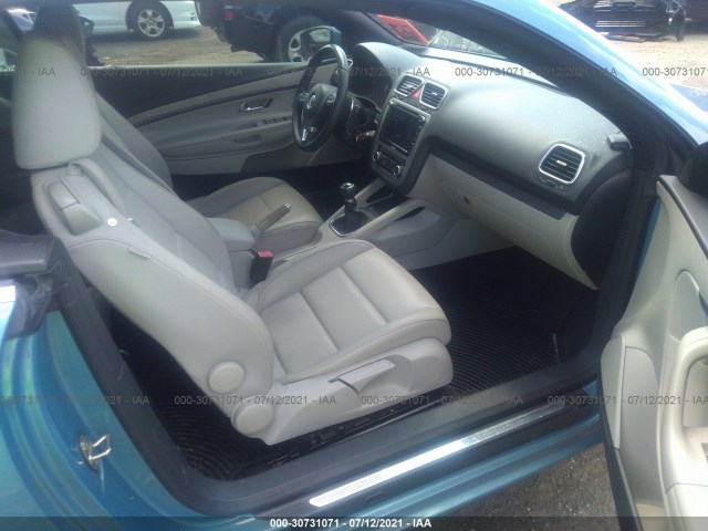 Photo 4 VIN: WVWAA7AH2AV017854 - VOLKSWAGEN EOS 