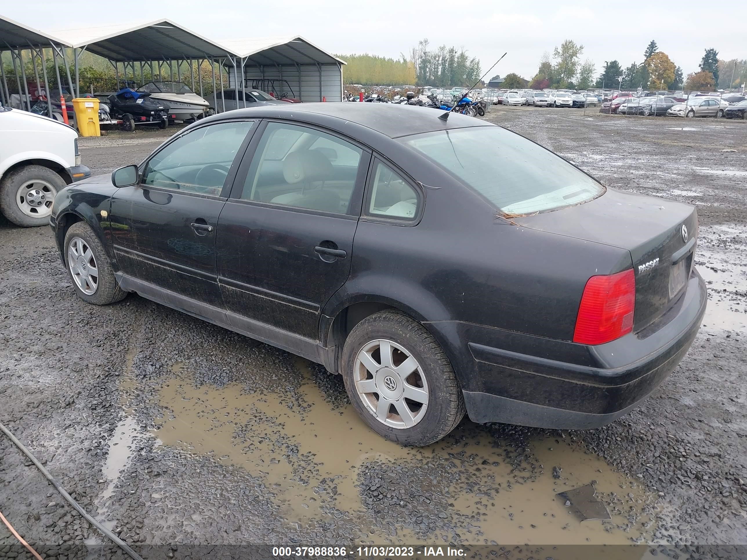 Photo 2 VIN: WVWAC63B01P011388 - VOLKSWAGEN PASSAT 