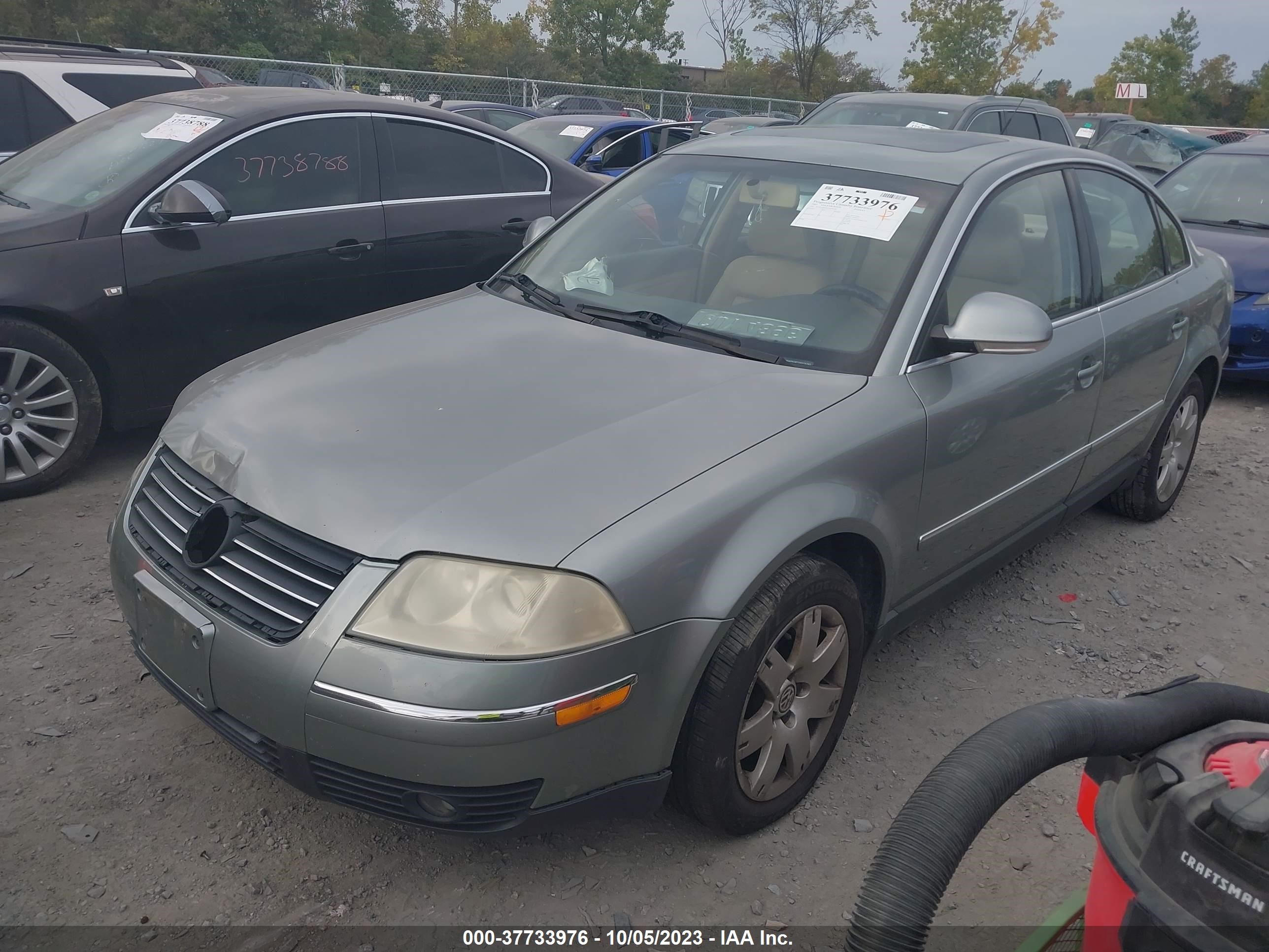 Photo 1 VIN: WVWAD63B75E076382 - VOLKSWAGEN PASSAT 