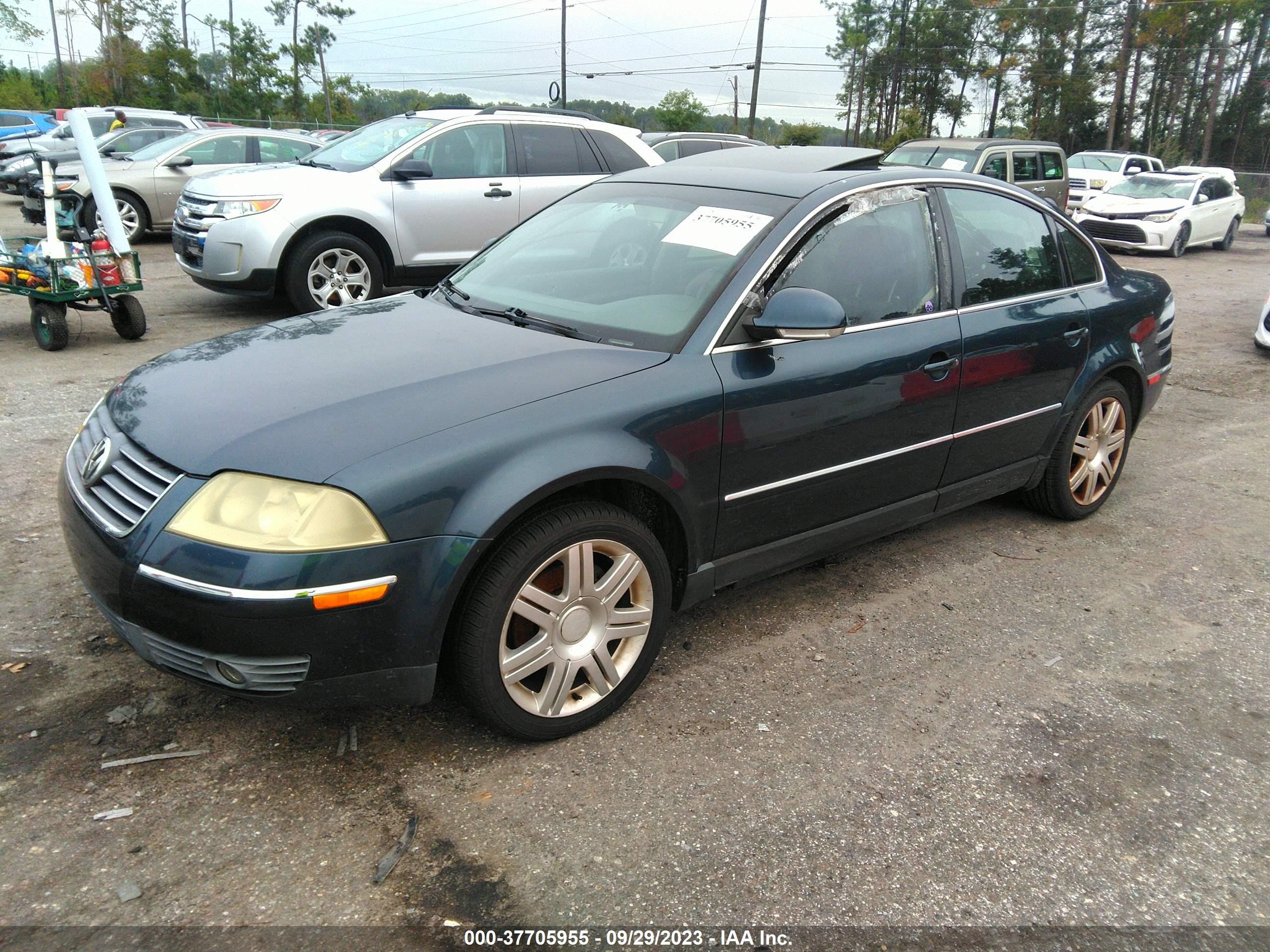 Photo 1 VIN: WVWAE63B15E066735 - VOLKSWAGEN PASSAT 