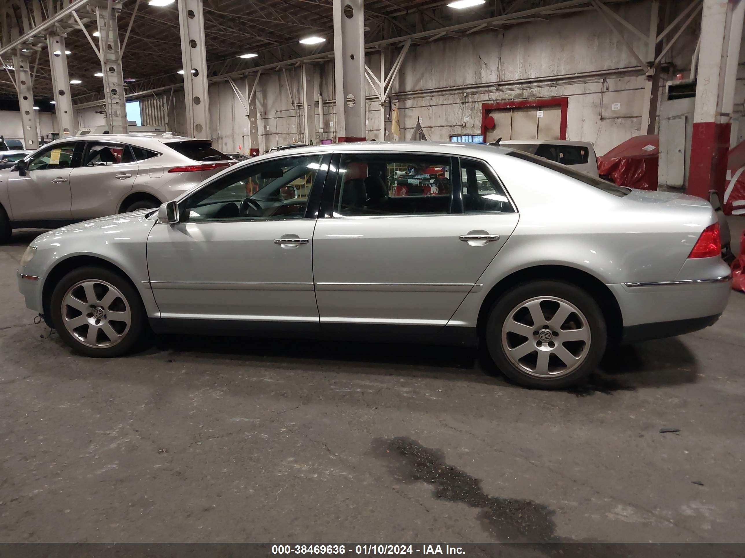 Photo 13 VIN: WVWAF63D848011162 - VOLKSWAGEN PHAETON 