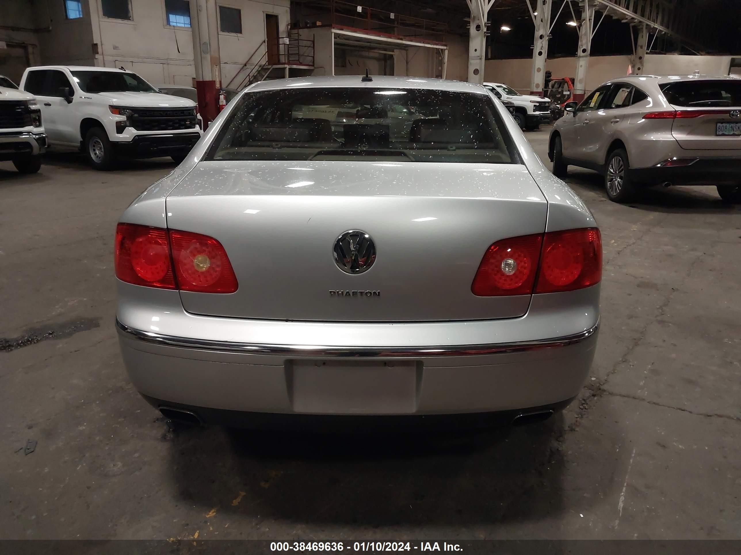 Photo 15 VIN: WVWAF63D848011162 - VOLKSWAGEN PHAETON 