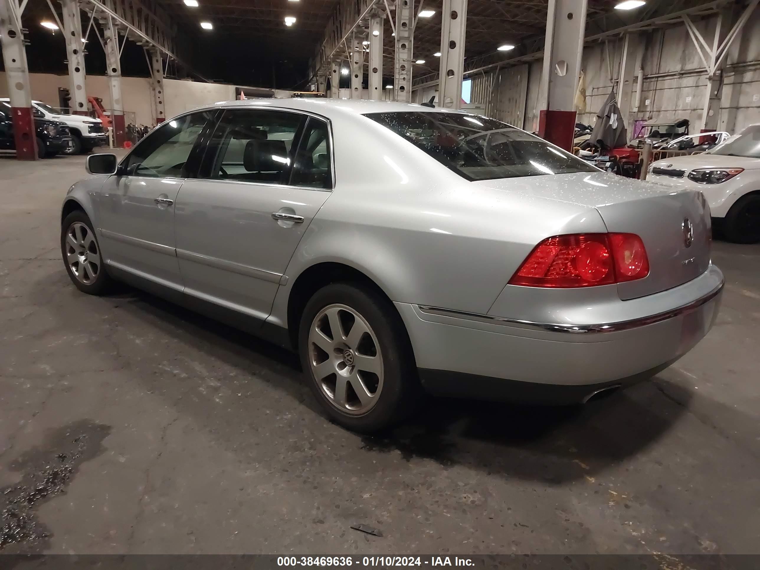 Photo 2 VIN: WVWAF63D848011162 - VOLKSWAGEN PHAETON 