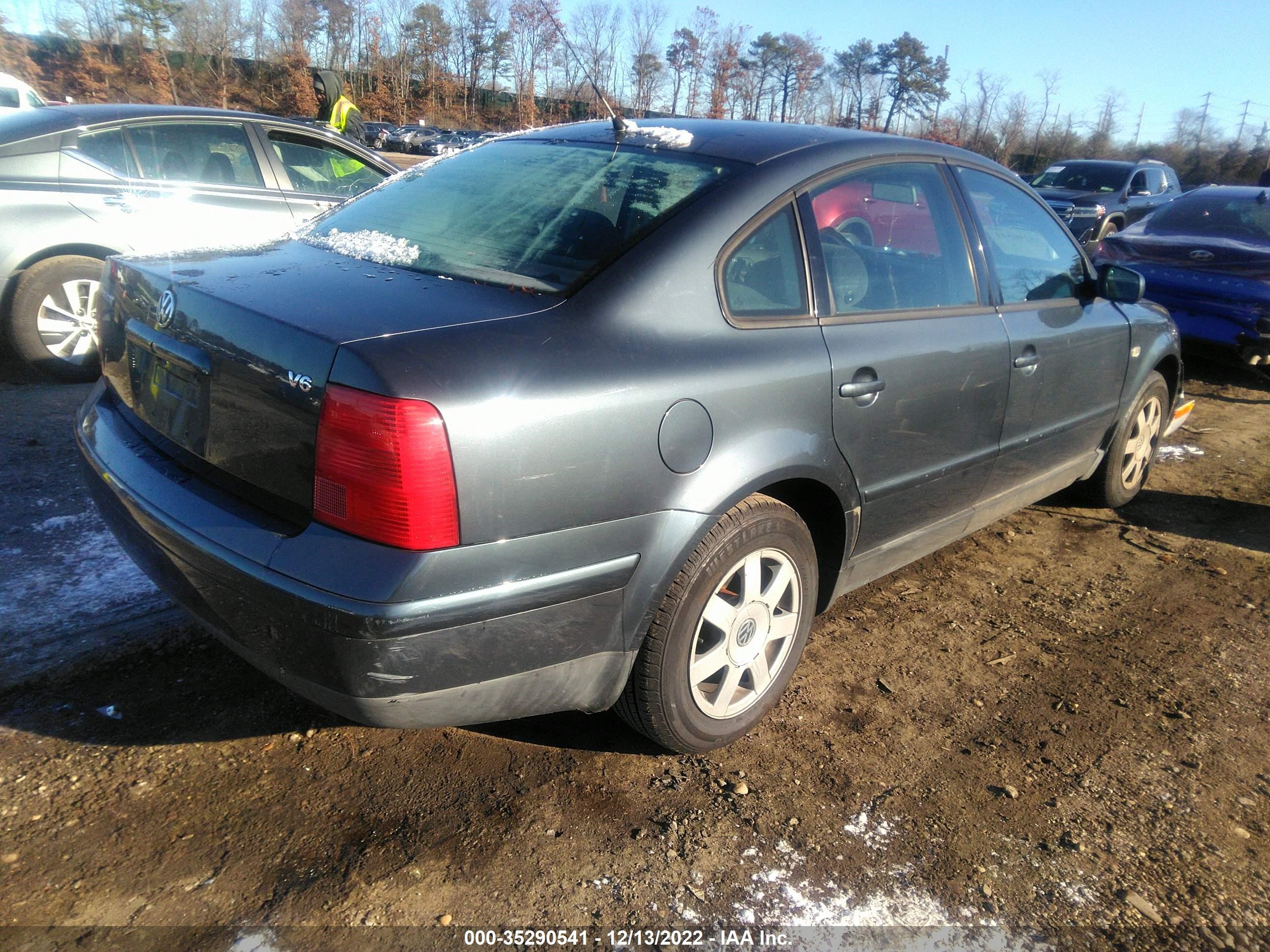 Photo 3 VIN: WVWAH63B91P010662 - VOLKSWAGEN PASSAT 