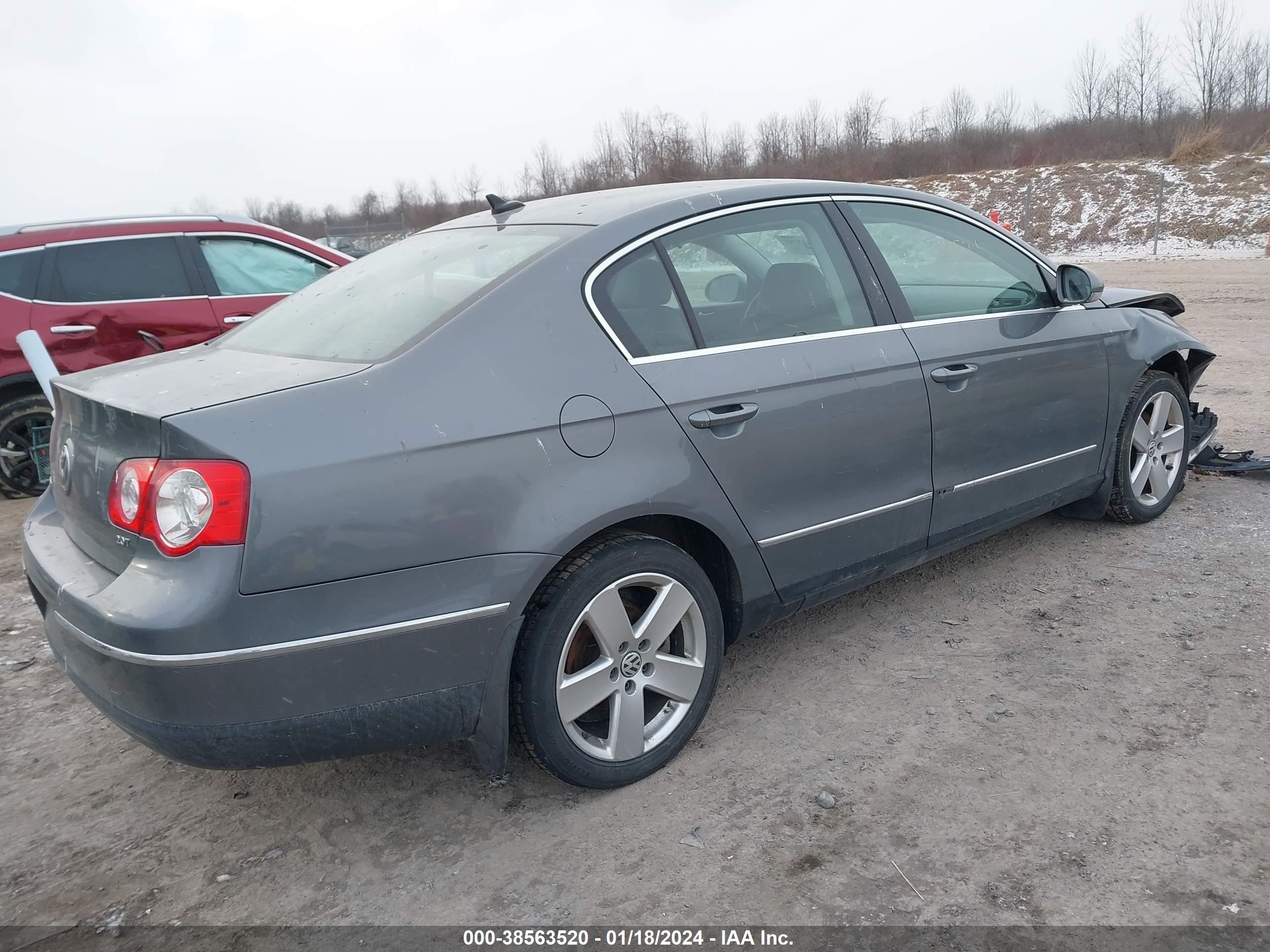 Photo 3 VIN: WVWAK73C18E166992 - VOLKSWAGEN PASSAT 