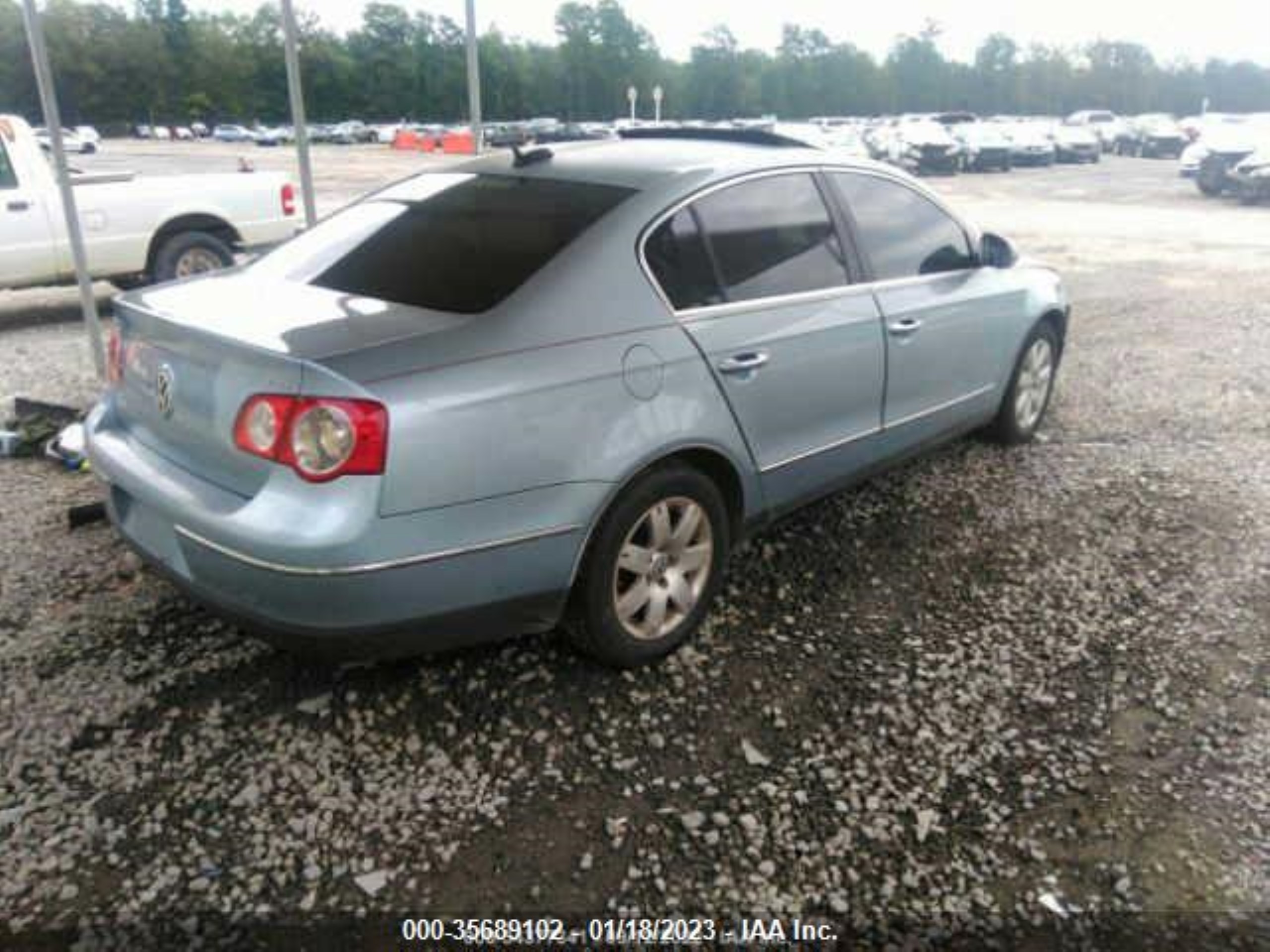 Photo 3 VIN: WVWAK73C26P048175 - VOLKSWAGEN PASSAT 