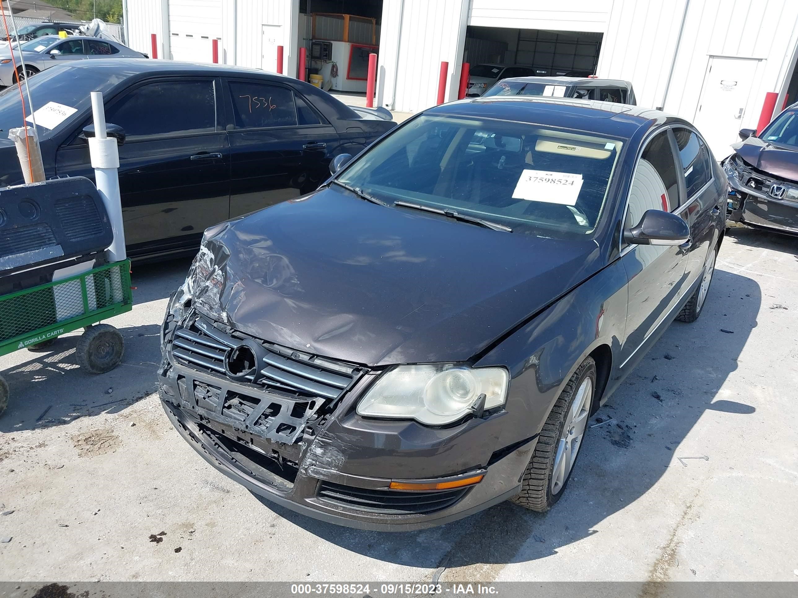 Photo 1 VIN: WVWAK73C78P040141 - VOLKSWAGEN PASSAT 