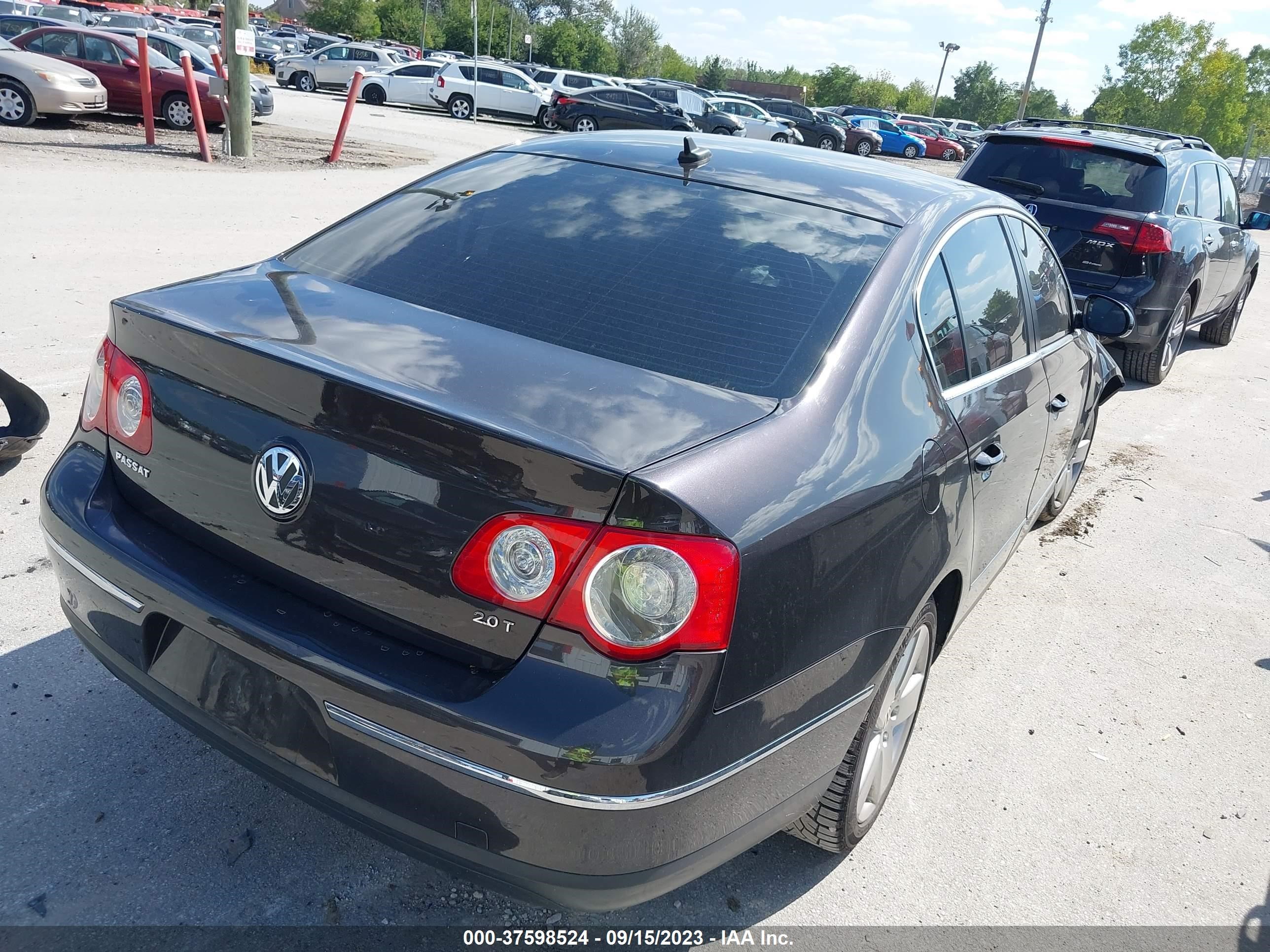 Photo 3 VIN: WVWAK73C78P040141 - VOLKSWAGEN PASSAT 