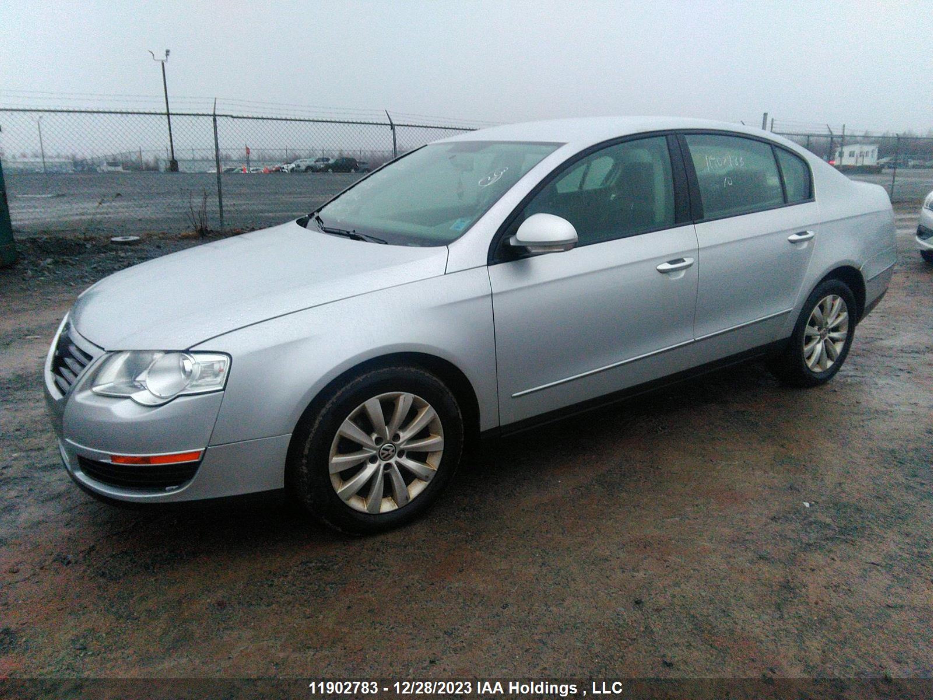 Photo 1 VIN: WVWAK9AN6AE110245 - VOLKSWAGEN PASSAT 