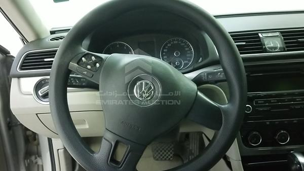 Photo 12 VIN: WVWAR7A37EC014057 - VOLKSWAGEN PASSAT 