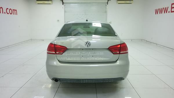 Photo 5 VIN: WVWAR7A37EC014057 - VOLKSWAGEN PASSAT 