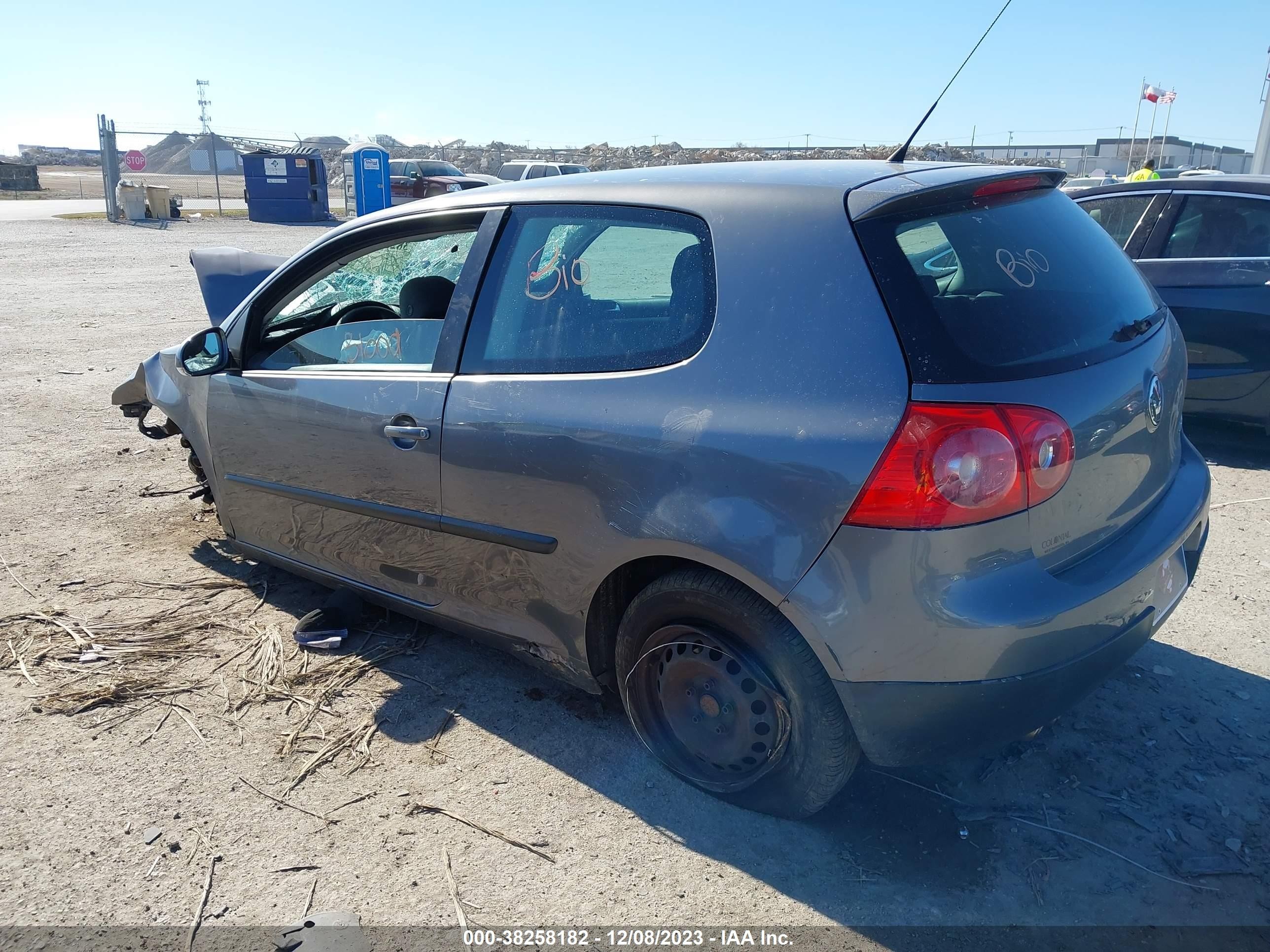 Photo 2 VIN: WVWAS71K97W136786 - VOLKSWAGEN GOLF 