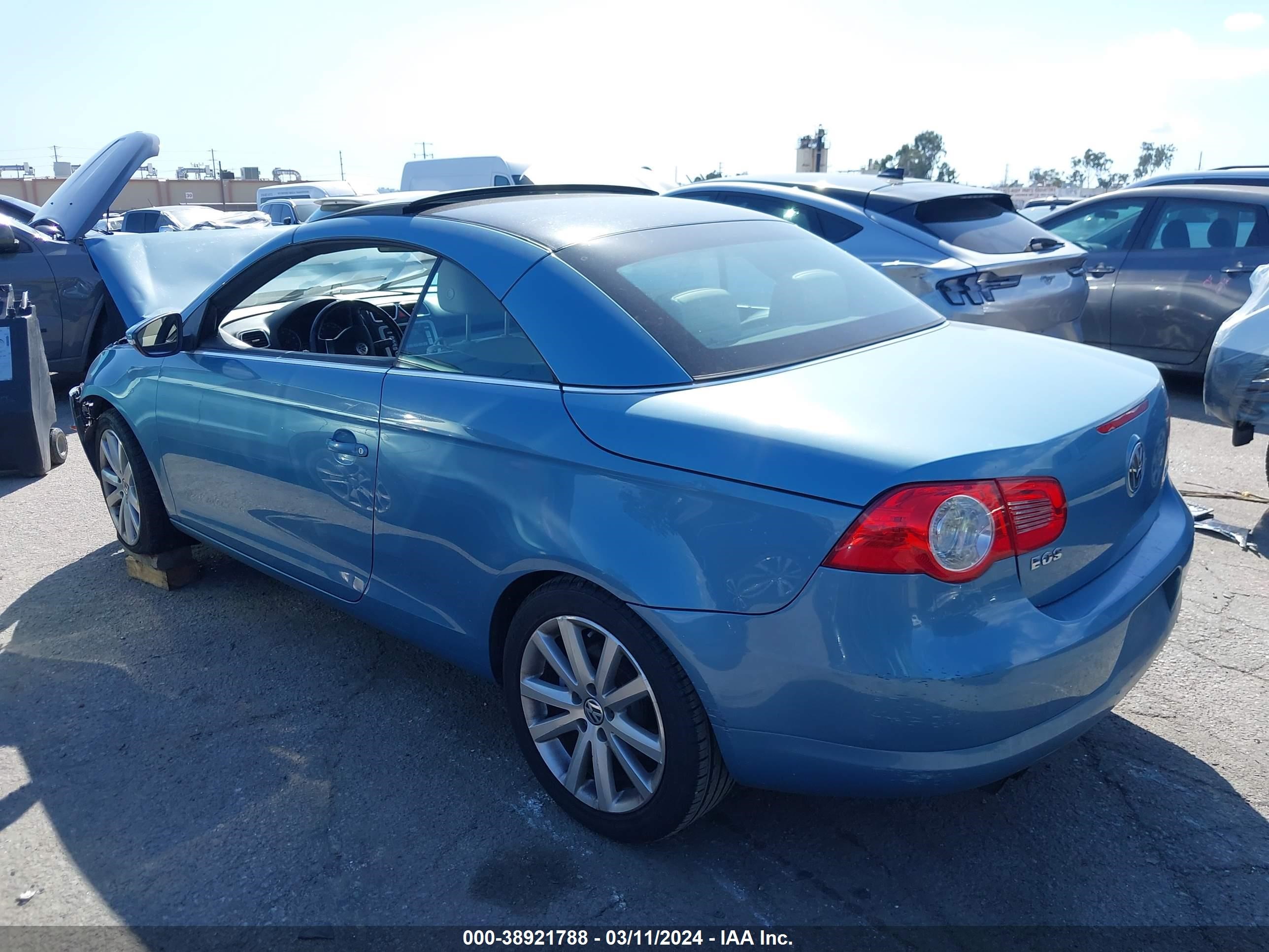 Photo 2 VIN: WVWBA71F09V012120 - VOLKSWAGEN EOS 