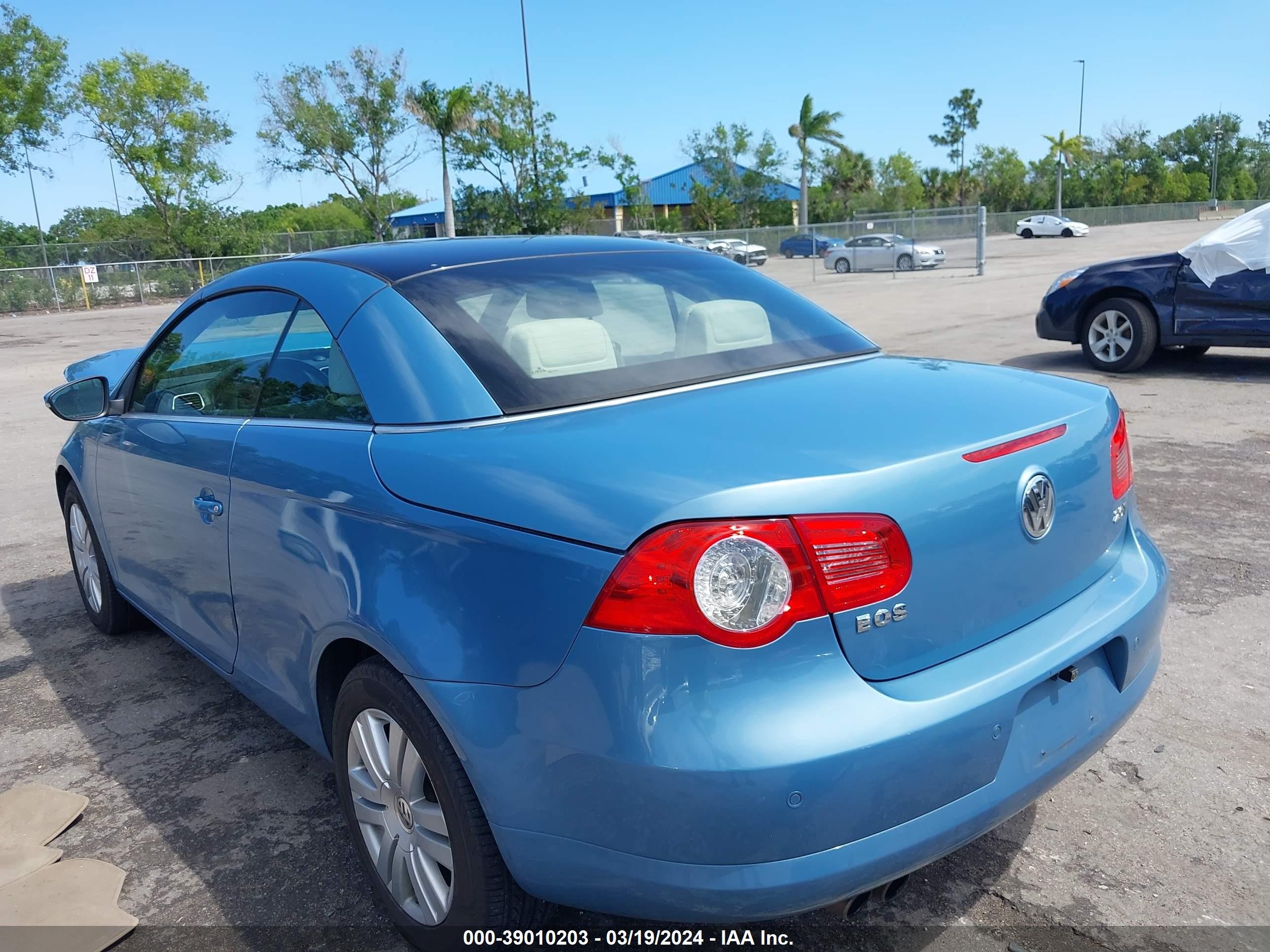 Photo 2 VIN: WVWBA71F09V016619 - VOLKSWAGEN EOS 