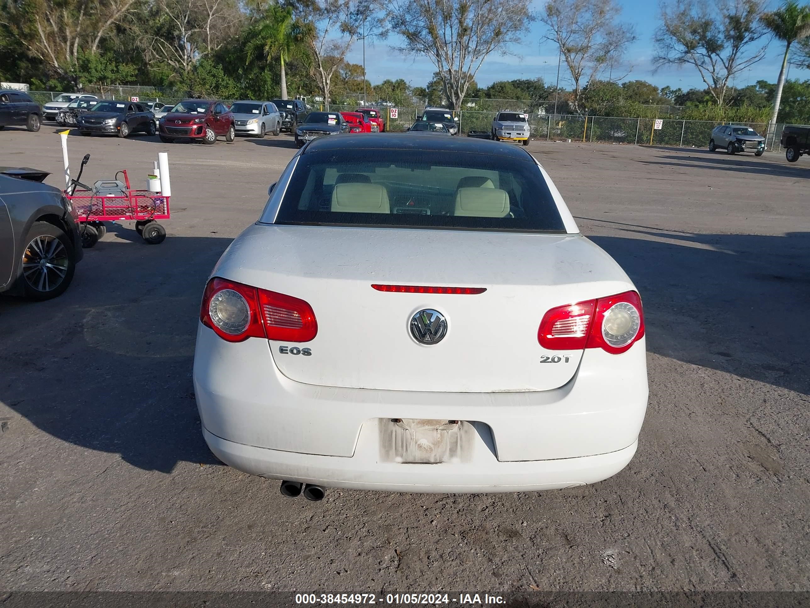 Photo 15 VIN: WVWBA71F68V021094 - VOLKSWAGEN EOS 