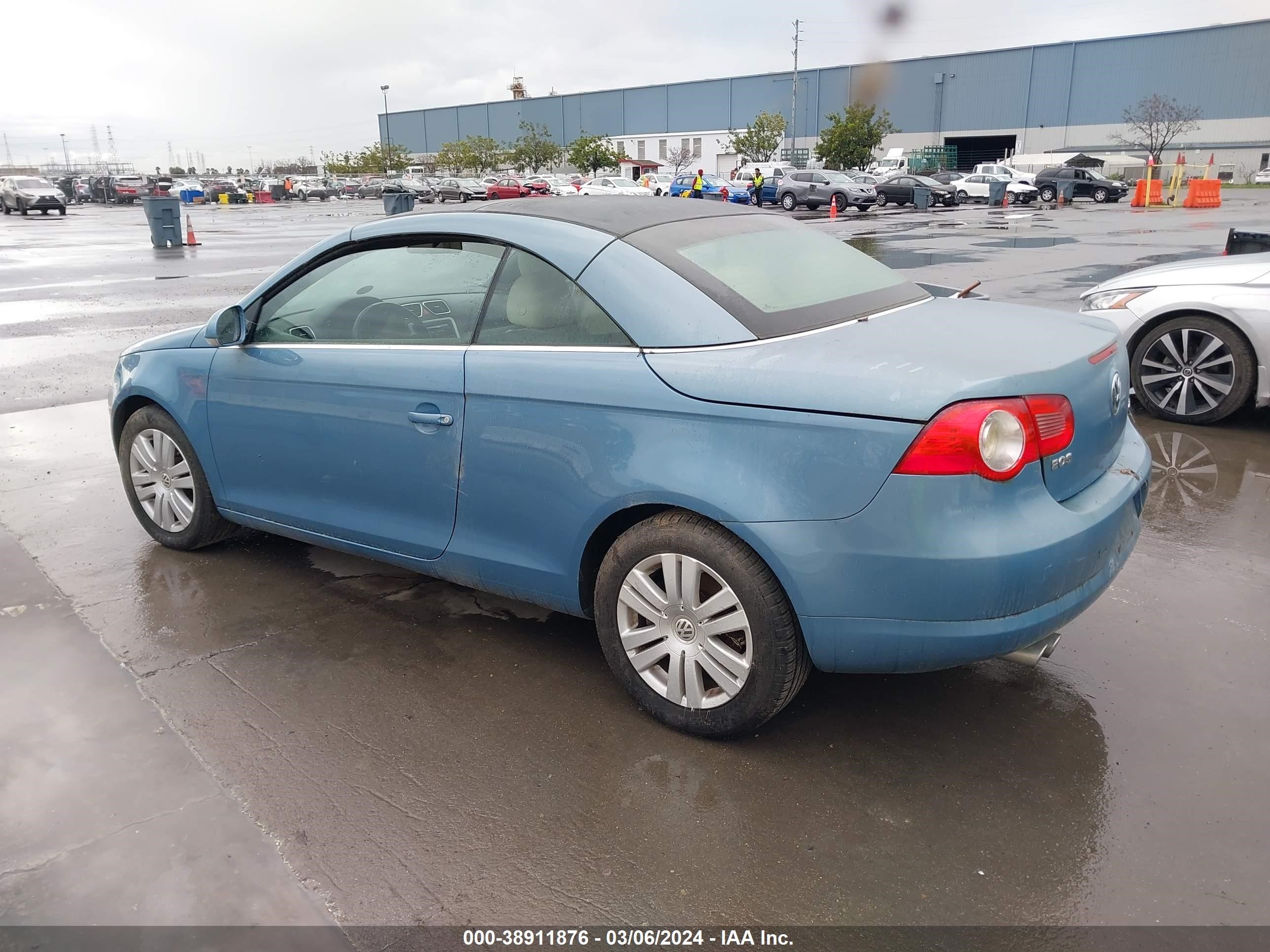 Photo 2 VIN: WVWBA71F68V022925 - VOLKSWAGEN EOS 