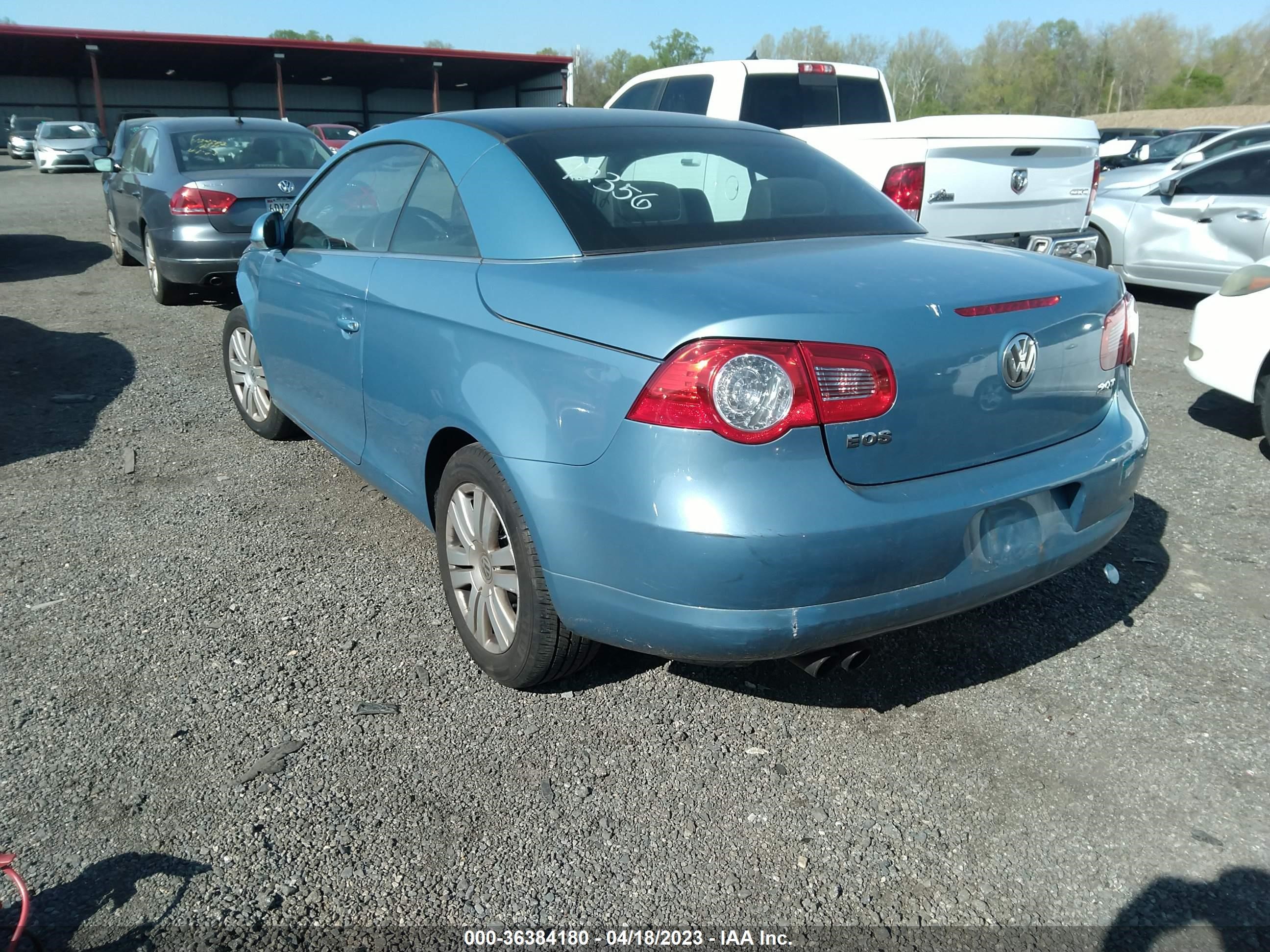 Photo 2 VIN: WVWBA71F88V023946 - VOLKSWAGEN EOS 