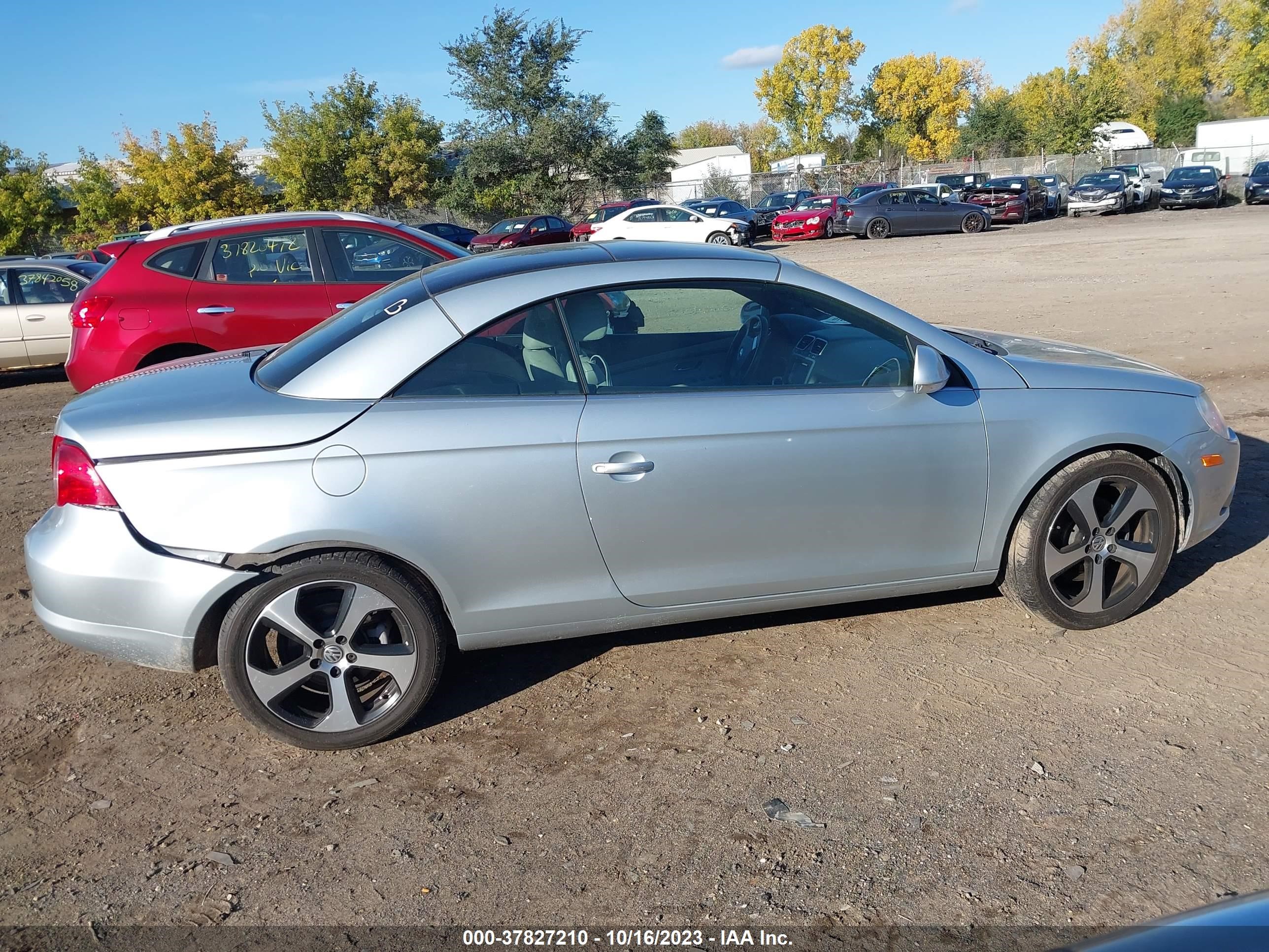 Photo 12 VIN: WVWBA71FX8V022068 - VOLKSWAGEN EOS 