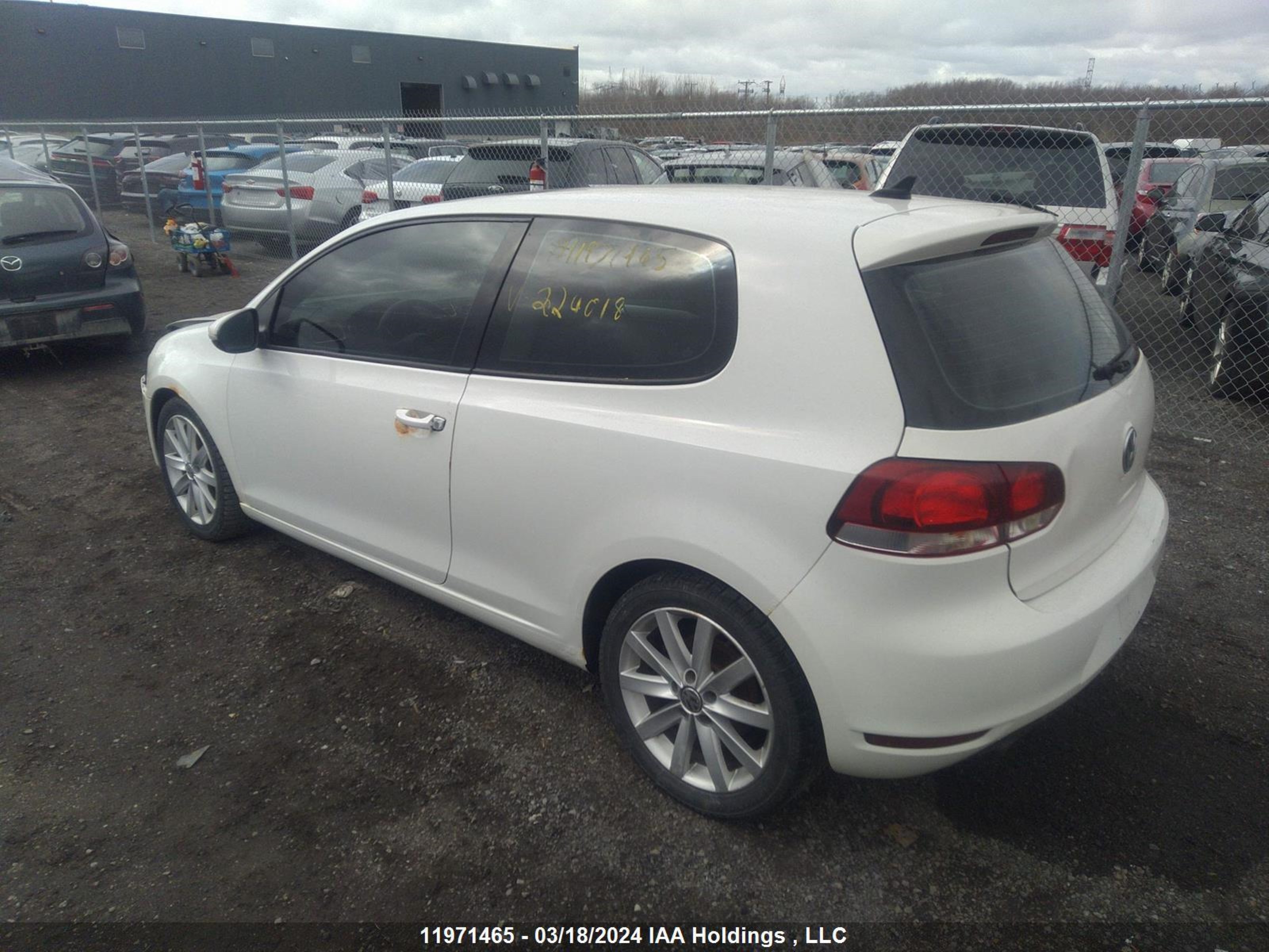 Photo 2 VIN: WVWBA7AJ2AW224018 - VOLKSWAGEN GOLF 