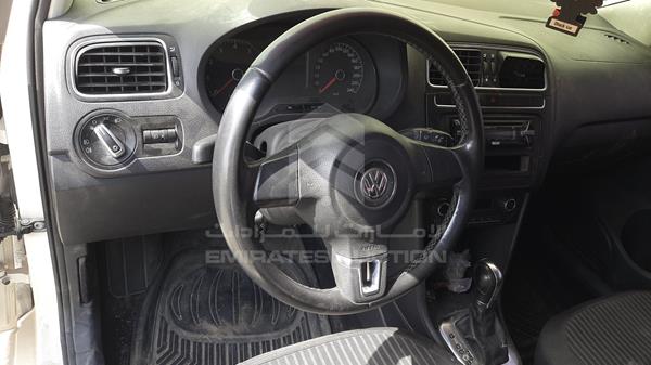 Photo 10 VIN: WVWBC2A78CT010205 - VOLKSWAGEN POLO 