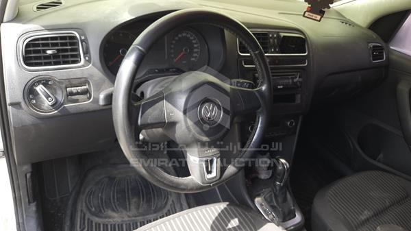 Photo 14 VIN: WVWBC2A78CT010205 - VOLKSWAGEN POLO 