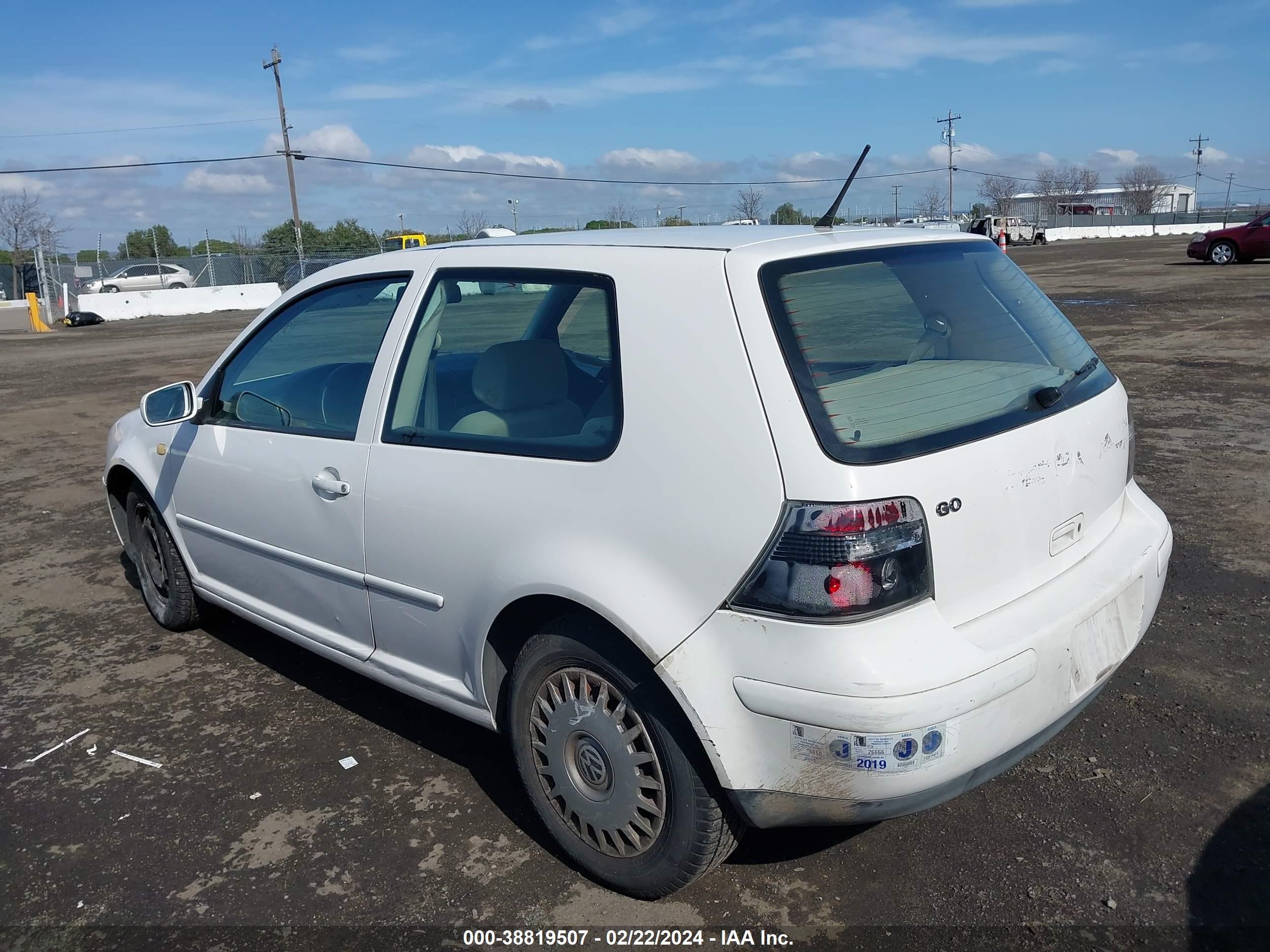 Photo 2 VIN: WVWBC31J4XW361229 - VOLKSWAGEN GOLF 