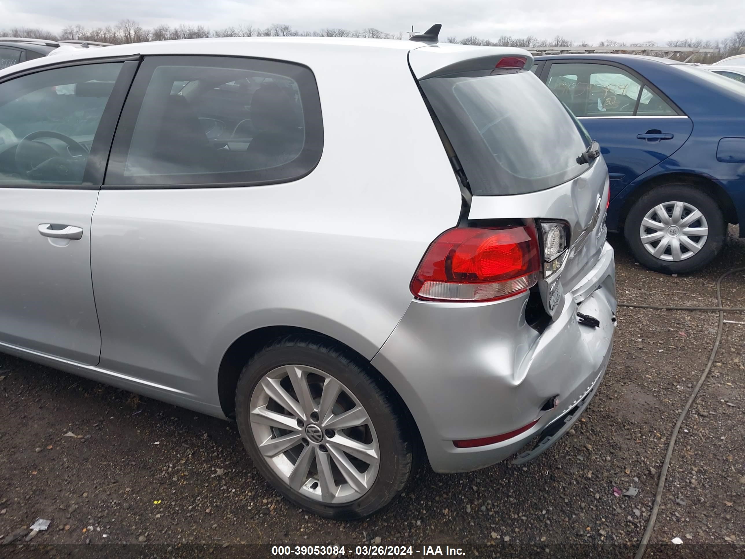 Photo 16 VIN: WVWBM7AJ9CW148145 - VOLKSWAGEN GOLF 