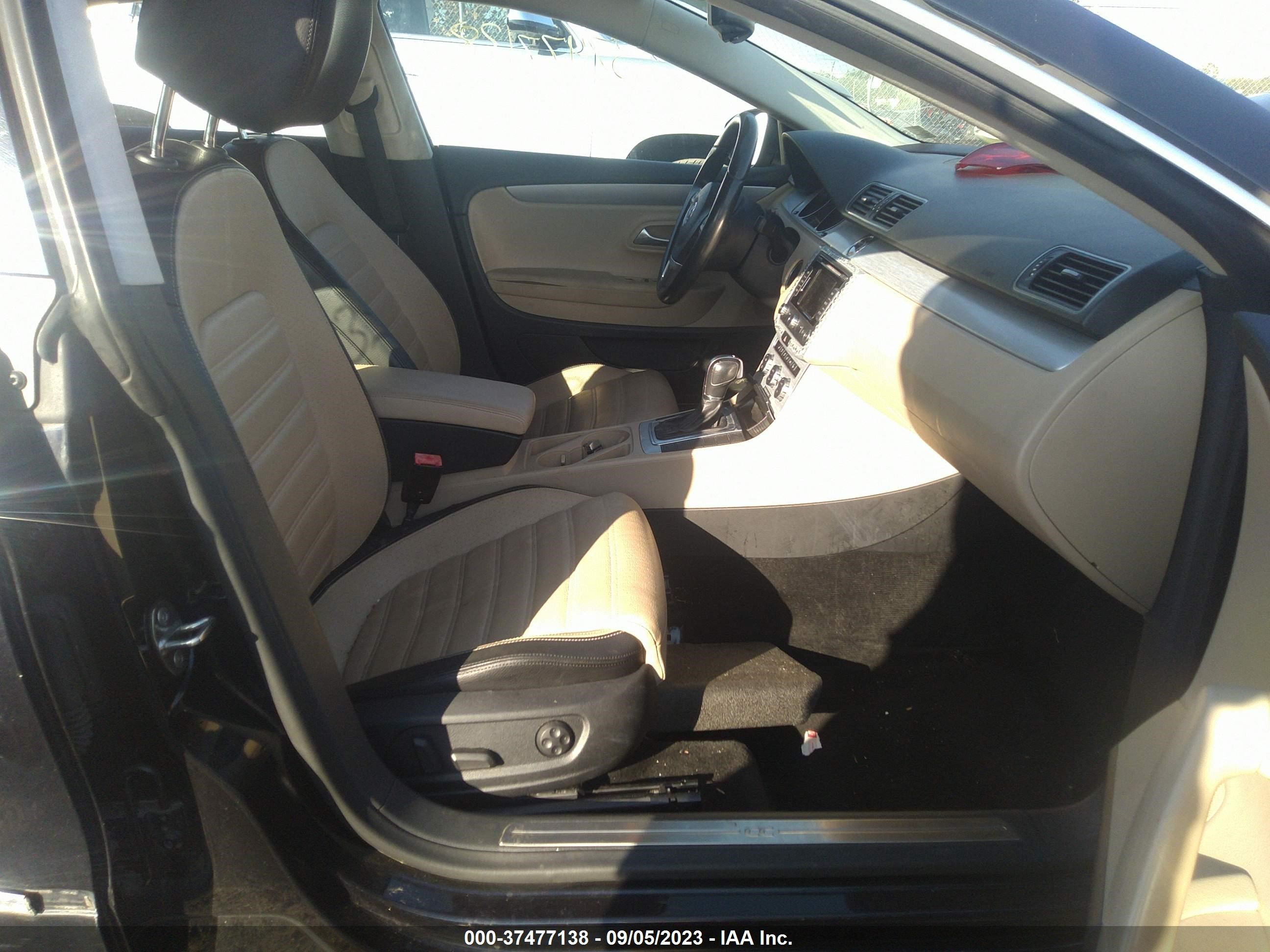 Photo 4 VIN: WVWBP7AN0EE504534 - VOLKSWAGEN CC 