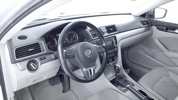 Photo 11 VIN: WVWBR7235FC001443 - VOLKSWAGEN PASSAT 