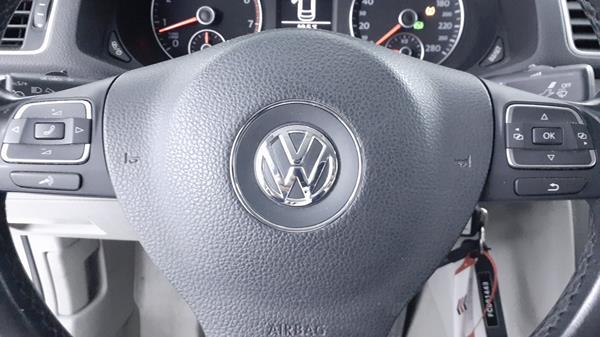 Photo 14 VIN: WVWBR7235FC001443 - VOLKSWAGEN PASSAT 