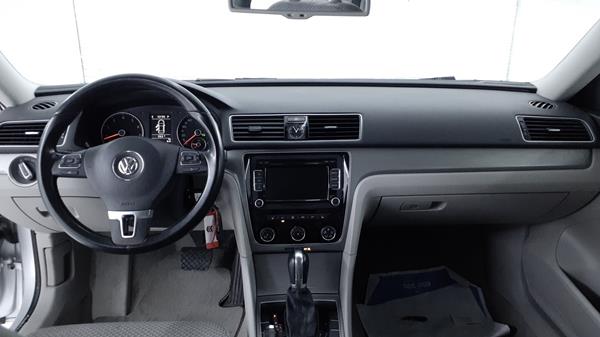 Photo 16 VIN: WVWBR7235FC001443 - VOLKSWAGEN PASSAT 