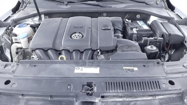 Photo 32 VIN: WVWBR7235FC001443 - VOLKSWAGEN PASSAT 