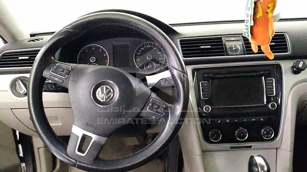 Photo 10 VIN: WVWBR7A39EC000052 - VOLKSWAGEN PASSAT 